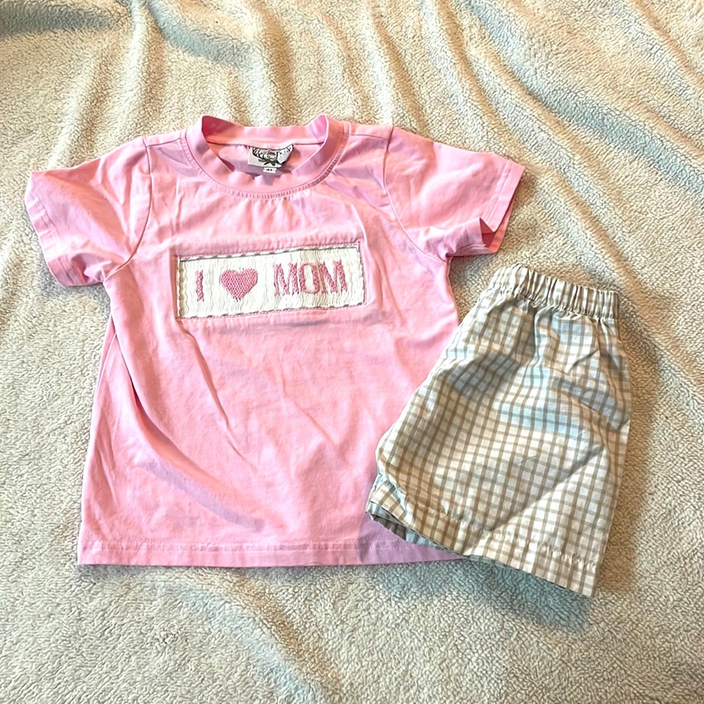 I Love Mom Smock Short Set